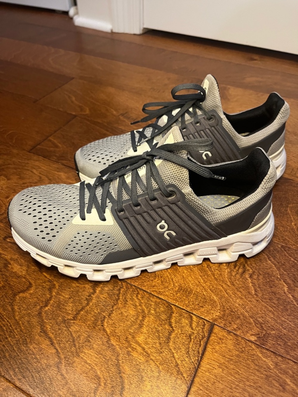 On Running Women’s Cloudswift Gray and Black Athletic Shoes
